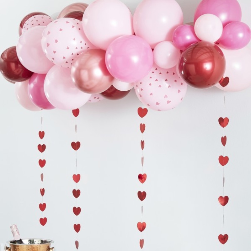 Balloon garland Valentine’s Day