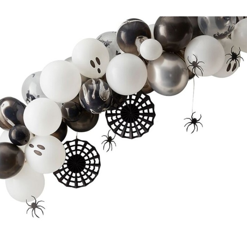 Ghosts and spiders balloon garland