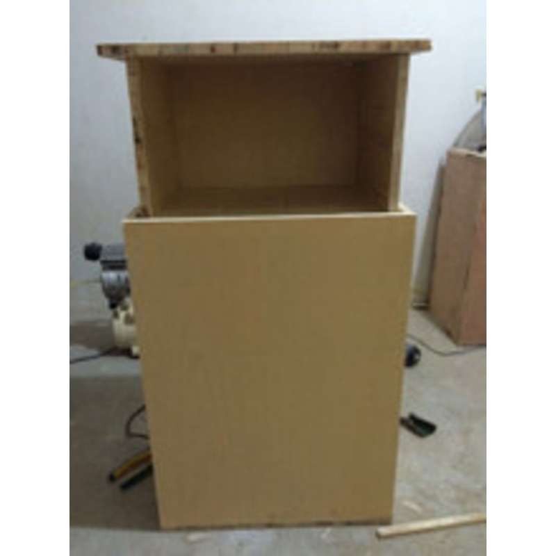 Wooden Box w/ Electronic Push-Rod – Escape Room Prop